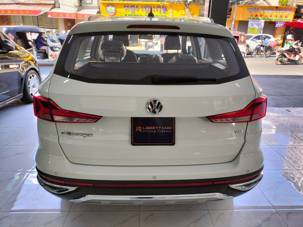 តូយ៉ូតា Vitz 2023